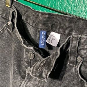 H&M | &Denim Premium distressed blk w/ zip 34x34